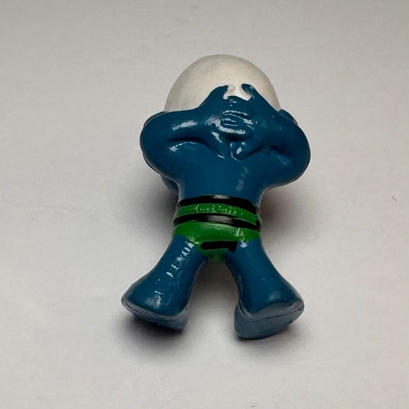 Vintage Sunbathing Smurf Figurine – Schleich / Bully – Peyo – Made in Germany - Picture 6 of 6